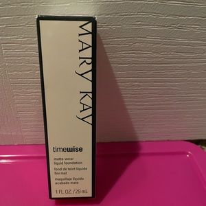 Mary Kay Foundation Ivory 1